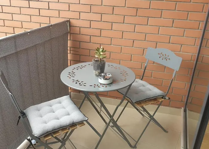 Blue Bird House - Bbh *